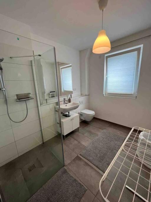 Moderne Wohnung Mit 4 Betten Μπόχουμ Εξωτερικό φωτογραφία