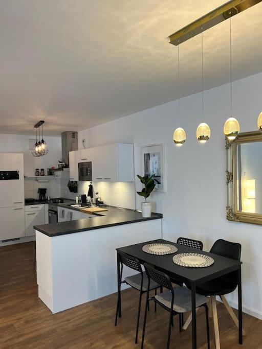 Moderne Wohnung Mit 4 Betten Μπόχουμ Εξωτερικό φωτογραφία