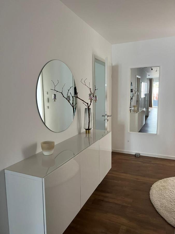 Moderne Wohnung Mit 4 Betten Μπόχουμ Εξωτερικό φωτογραφία